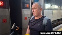 Фрілансер Крим.Реалії Владислав Єсипенко на вокзалі в Києві, 01 серпня 2025 року
