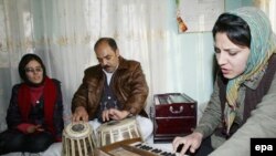په افغانستان كې د موسيقۍ د برخې كار پوهانو د افغاني موسيقۍ په وضيعت كلكه انديښنه څرګنده كړه 
