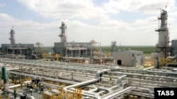 Қазақстанның батысындағы Қарашығанақ кенішінің инфрақұрылымы.