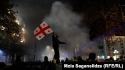У Грузії з 28 листопада тривають протести через рішення грузинського парламенту зупинити до 2028 року переговори про вступ Грузії до Євросоюзу