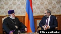 ნიკოლ ფაშინიანი და კათალიკოსი გარეგინ II. 2018 წელი