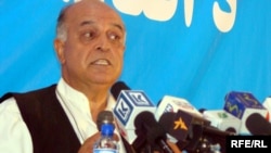 یونس فکور تحلیل‌گر مسایل سیاسی