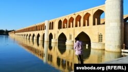 Горад Ісфаган, мост Сі-о-Сэ Поль. Архіўнае фота