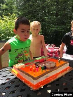 "Project143" уюму берген сүрөт. Америкада белгиленген туулган күн