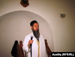 Равил хәзрәт Газизов вәгазь сөйли