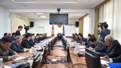 Коронавирустун алдын алуу боюнча өкмөттүк кеңешме.