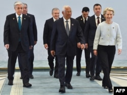 Еврошаркеттин лидерлери Борбор Азия менен кызматташтык саммитинде. 2025-жылдын 4-апрели. Самарканд шаары.