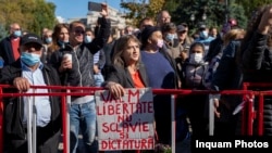 În 2020 a avut loc un protest la Catedrala Mitropolitană din Iasi, organizat de cei care voiau să ajungă la raclă.