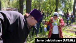 Субботник с участием представителей разных религий. Апрель 2019 года. 