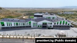 Школа «Айкол Манас» в Азербайджане