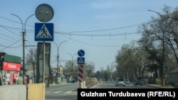 Бишкек көчөлөрүнүн бири. Архив. 