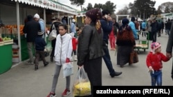 Текинский рынок в Ашхабаде