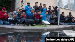 Муслмани на молитва во Санкт Петербург