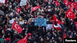 Пратэст супраць зьняволеньня Экрэма Імамоглу