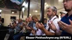 «Qırım birdemliginiñ» toplaşuvı, arhiv fotoresimi
