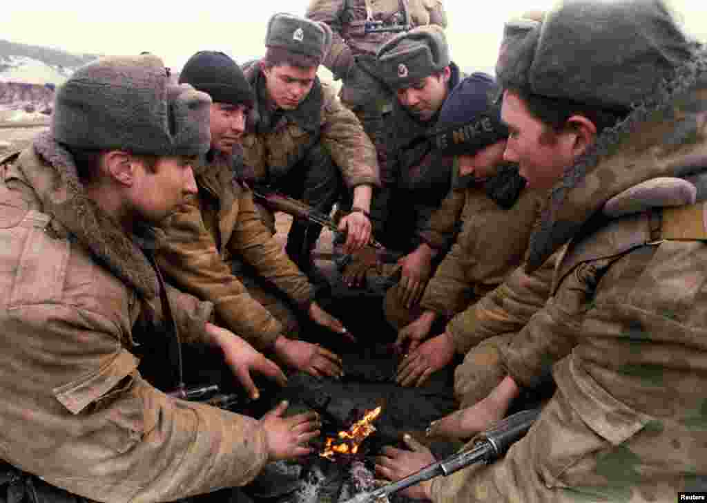 ТIеман постехь латийначу цIергахь бохбала хьийза Оьрсийчоьнан салтий, 1995-чу шеран дечкен-беттан 8-гIа &nbsp;