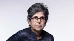 فریبا عادلخواه: دادگاه دو شهروند فرانسوی محاکمهٔ کافکایی است
