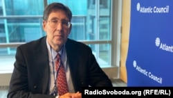 ჯონ ჰერბსტი, აშშ-ის ყოფილი ელჩი უკრაინაში 