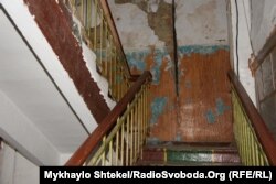 Часть коридоров интерната до сих пор в таком состоянии