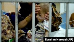 په افغانستان کې نژدې درې میلیونه ماشومان په خوارځواکۍ اخته دي 