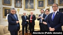 АҚШ президенті Дональд Трамп пен Қазақстан президенті Қасым-Жомарт Тоқаевтың кездесуі. Вашингтон, 6 қараша 2025 жыл.