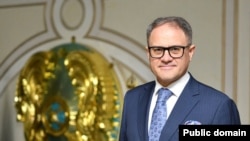 Қазақстанның Бельгиядағы елшісі, Еуропа Одағының жанындағы және НАТО-дағы Қазақстан өкілдігінің басшысы Роман Василенко