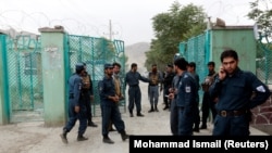 پولیس کابل در تامین امنیت جنازه سالم ایزدیار