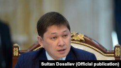 Сапар Исаков.