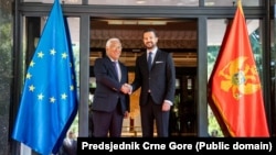 Presidenti i Këshillit Evropian, Antonio Costa, takohet me presidentin e Malit të Zi, Jakov Millatoviq, në Podgoricë, 14 maj.