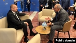 Ալբանիա - Հայաստանի վարչապետ Նիկոլ Փաշինյանի և Ադրբեջանի նախագահ Իլհամ Ալիևի հանդիպումը Տիրանայում՝ Եվրոպական քաղաքական համայնքի գագաթնաժողովի շրջանակում, 16-ը մայիսի, 2025թ.