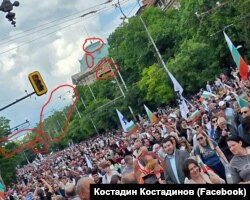 Кадър от протеста, публикуван в профила на Костадин Костадинов.