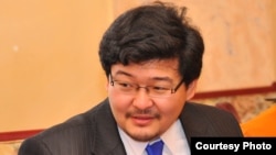 Данияр Аманалиев.