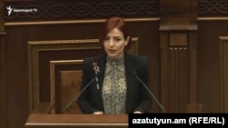 Անի Սամսոնյան