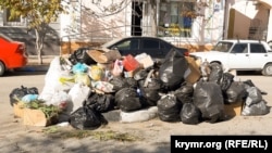Мусор в Керчи, архивное иллюстрационное фото