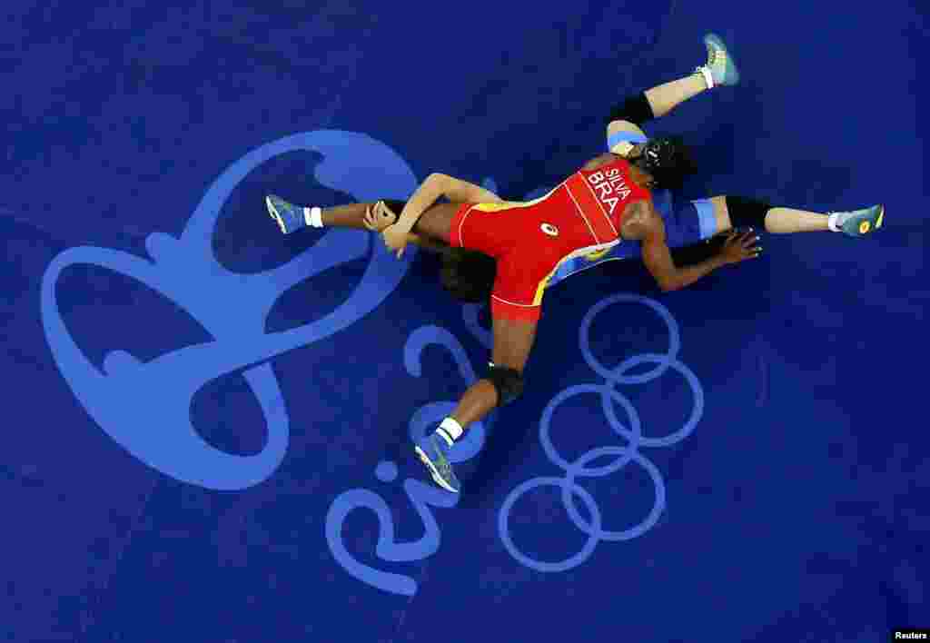 Ал ошондой эле ушул жылдын февраль айында Таиланддын Бангкок шаарында өткөн Азия чемпиондугунда алтын медал тагынган.