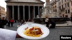 O porție de spaghetti în centrul Romei, pe 3 decembrie 2025.