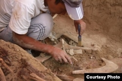 Ысык-Көл. Кан-Дөбөдөгү археологиялык табылга. 2013-ж. (Сүрөттөр тарыхчы Кубатбек Табалдиевден алынды).