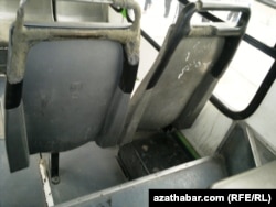 Jemgyýetçilik awtoulagynda, Aşgabat.