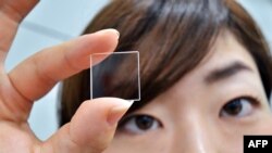 Стекло, получаемое из кварца. Япония.