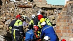 Echipele de salvare caută supraviețuitori după atacurile Rusiei asupra Kievului din 28 august