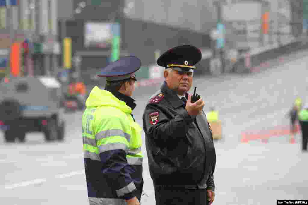 Праздник Москвы в "день тишины". Практически все автомобильное движение в центре города было ограничено