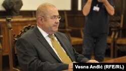 Ištvan Pastor, lider SVM i predsednik Skupštine Vojvodine, u savezu je sa naprednjacima u Srbiji od kako su došli na vlast 2012. Na fotografiji iz 2016. zabeležen je tokom razgovora sa tadašnjim predsednikom Srbije Tomislavom Nikolićem.