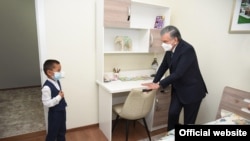 Президент Мирзиёев сардобаликлар учун қурилган хонадонда