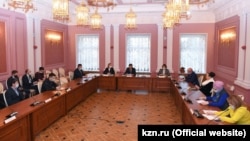 Чарада катнашучылар