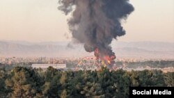 ირანული სააგენტო NourNews იუწყება, რომ მეშხედში საღამოს სულ მცირე ორი აფეთქება მოხდა, ერთ-ერთი მათგანი აეროპორტში. აფეთქების შედეგად გაჩნდა ხანძარი.