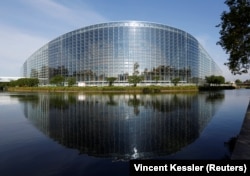 Ședințele Parlamentului European au loc și la Strasbourg, dar mare parte din activitățile comisiilor se desfășoară în Bruxelles