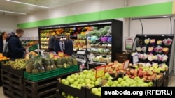 У менскай краме. Архіўнае ілюстрацыйнае фота