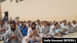 تصویر آرشیف: تعدادی از افراد معتاد در یکی از مراکز تداوی در کابل 