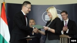 Mađarska i Srbija očekuju da bi rok za rok za okončanje zajedničkog projekta koji realizuju sa Kinom mogla biti 2023. godina: ministri Peter Sijarto i Jadranka Joksimović