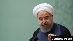 گنجی: افزایش نزاع‌ها میان روحانی و سپاه در هفته‌های اخیر ناظر بر این است که سپاه خواهان سهم هرچه بیشتری از پروژه‌های اقتصادی دولت برای یک دهه آینده است. 